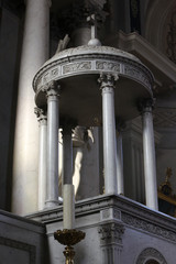 Baldaquin. Collégiale Saint-Jacques-le-Majeur. Sallanches. / Canopy. Saint James's collegiate church. Sallanches. © lemélangedesgenres
