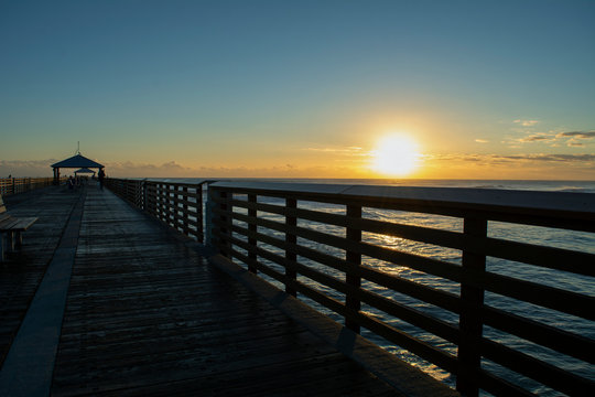 Sunrise at the Pier © mereci