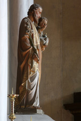 Naklejka premium Saint-Antoine de Padoue et Jésus-Christ Enfant. Collégiale Saint-Jacques-le-Majeur. Sallanches. / Anthony of Padua and Jesus. Saint James's collegiate church. Sallanches. 