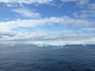Fototapeta na wymiar 南極　氷塊