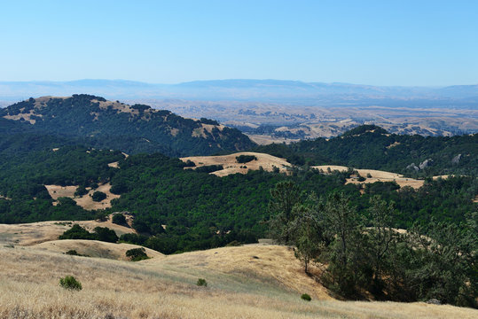Mountain landscape in Mount Diablo State Park, Northern California, USA