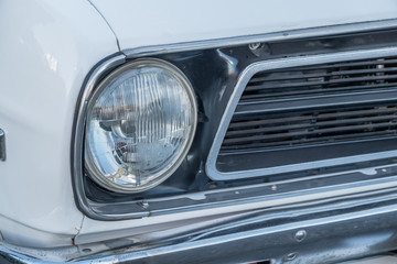 Obraz na płótnie Canvas 自動車のヘッドライト　Headlight of the car