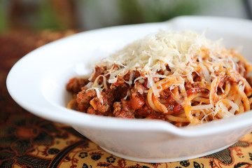 Spaghetti bolognese , Spaghetti with tomato sauce top with cheese , Italian Food