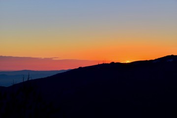 Il cielo va a fuoco