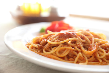 Spaghetti bolognese , Spaghetti with tomato sauce top with cheese , Italian Food