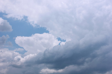 Fototapeta premium Sky background with clouds