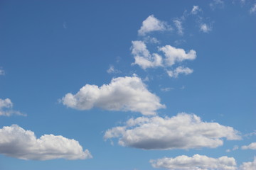 Nuages dans le ciel (cumulus) 13