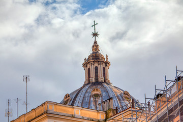 Fototapeta na wymiar catholic church top, cupola details 