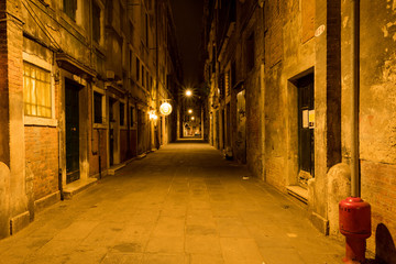 Fototapeta na wymiar Nachts in Venedig