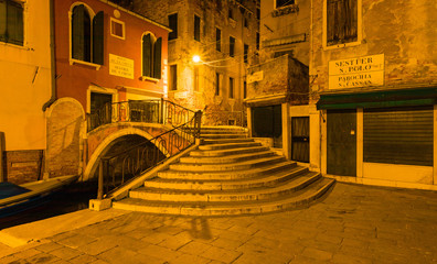Fototapeta na wymiar Nachts in Venedig