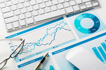 Preparing average sales report