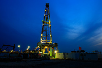 Oil drilling rig