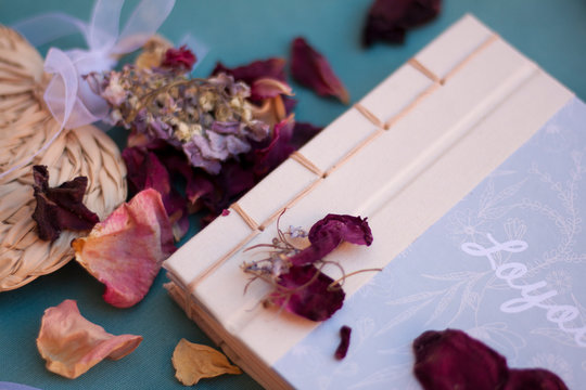 Album de bodas, un regalo especial hecho a mano por papeler&iacute;a artesanal