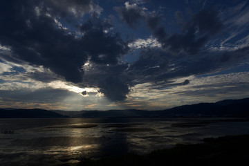 Fototapeta na wymiar 諏訪湖