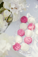 Obraz na płótnie Canvas white and pink sweets