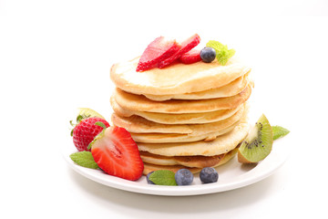pancake with berries