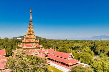 Fototapeta na wymiar Der Königpalast in Mandalay