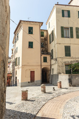 Fototapeta na wymiar Italia Liguria Ventimiglia vicoli e piazzette del borgo vecchio