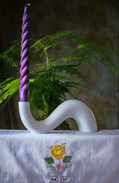 Mesa adornada con velas