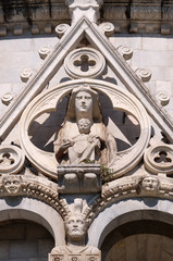 Virgin Mary with baby Jesus, Baptistery decoration architrave arches, Cathedral in Pisa, Italy....