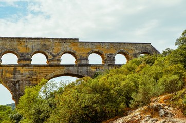 Fototapeta na wymiar Roman aqueduct in Souther France