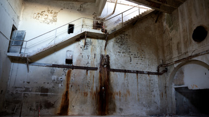 Escalera en la pared