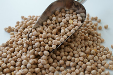 Ceci crudi. Legumi. Ottima fonte proteica