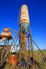 Idle concrete mixing equipment