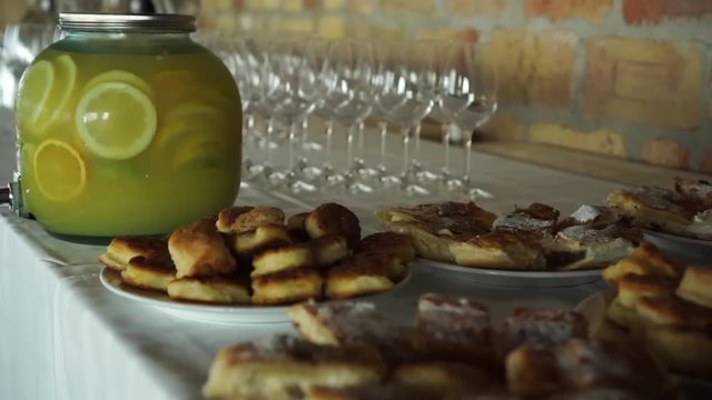 SLOWMO - Traditional Czech / Slovakia strudl (apple pie) at wedding