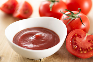 トマトケチャップとトマト