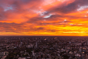 Fototapeta premium Beautiful Sunset and view of London Cityscape from the Shard Building 