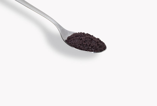 Crema di Olive Nere su Cucchiaio