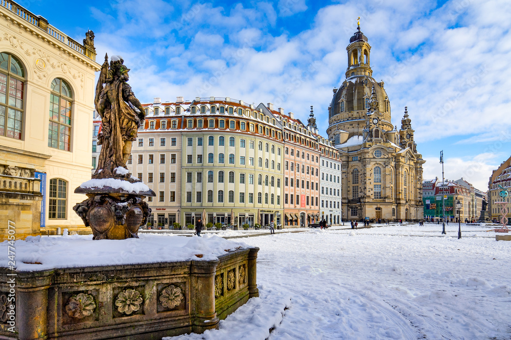 Sticker dresden im winter sachsen frauenkirche neumarkt jüdenhof friedensbrunnen verkehrsmuseum augustusstra