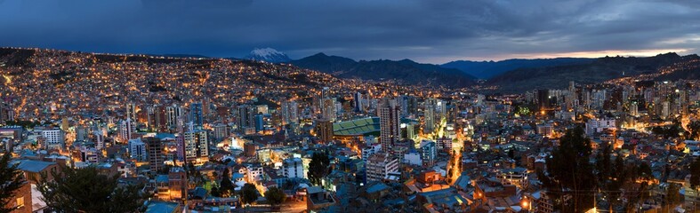 View over the city center of La Paz, Bolivia at night. Cityscape of night La Paz city - obrazy, fototapety, plakaty