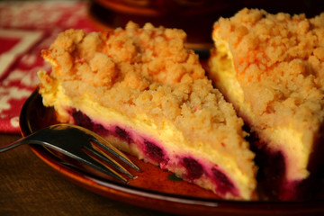 leckerer streuselkuchen  mit brombeeren  selbstgem