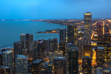 Obraz premium Chicago. Cityscape image of Chicago downtown during twilight blue hour.