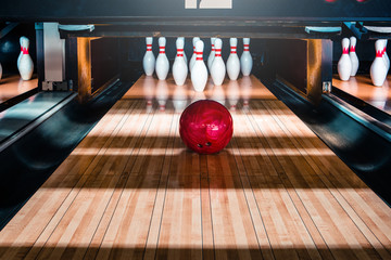 bowling pins and balls - obrazy, fototapety, plakaty