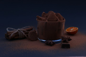 НАТЮРМОРТ ИЗ КОНФЕТ КОНФЕТЫ ТРЮФЕЛЯ 