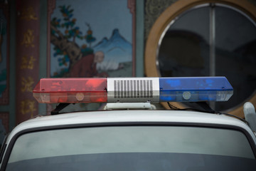 siren light on emergency car