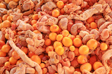 Cooking eggs chicken intestine