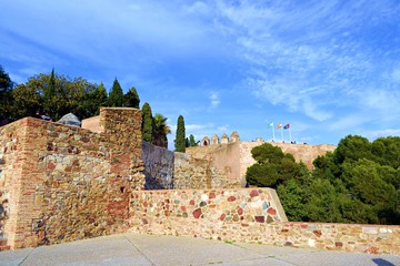 veduta della muraglia del castello di Gibralfaro edificato nel XIV secolo per ospitare le truppe e...