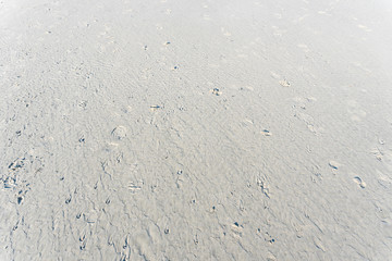 Textur Sand in wellenform im Wattenmeer Ostfriesland