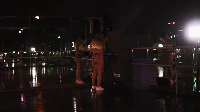 Hottest twerking girls