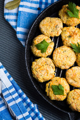 Top view of meatballs roasted over grill