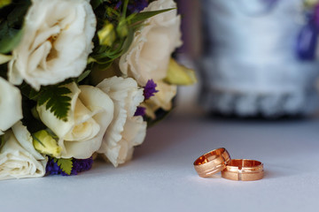 wedding rings and roses