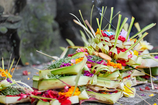 Temple Pura tirta empul. Offerings for gods