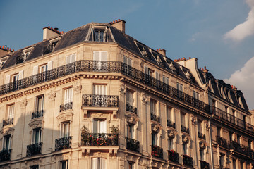 Fototapeta na wymiar Facade of Parisian building, France.
