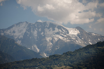 Fototapeta na wymiar Winter Alpine mountain panorama