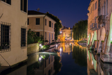 Fototapeta na wymiar Città di treviso, canale dei Buranelli, Veneto, Italia