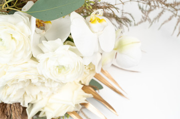 Obraz na płótnie Canvas Close up of White bridal flower bouquet